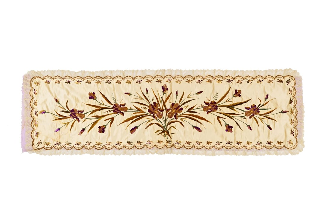 A LARGE OTTOMAN FLORAL SILK TEXTILE, 19TH CENTURY, TURKEY (1 of 2)