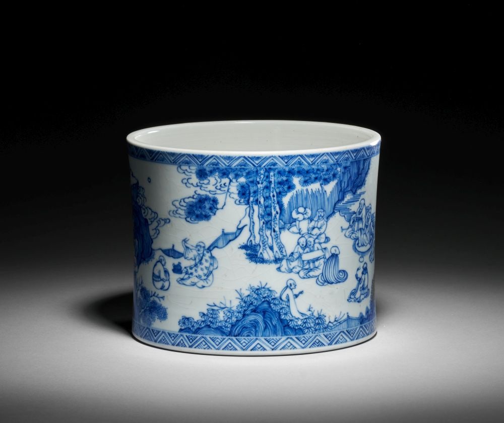 A CHINESE BLUE & WHITE FIGURAL BRUSHPOT (BITONG) 19TH CENTURY (1 of 9)