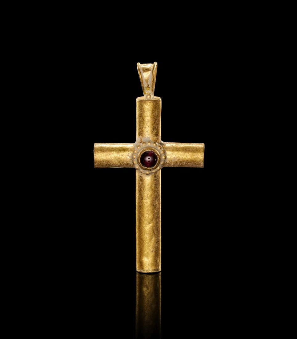 A BYZANTINE GOLD AND GARNET PENDANT CROSS CIRCA 6TH CENTURY A.D. (1 of 5)