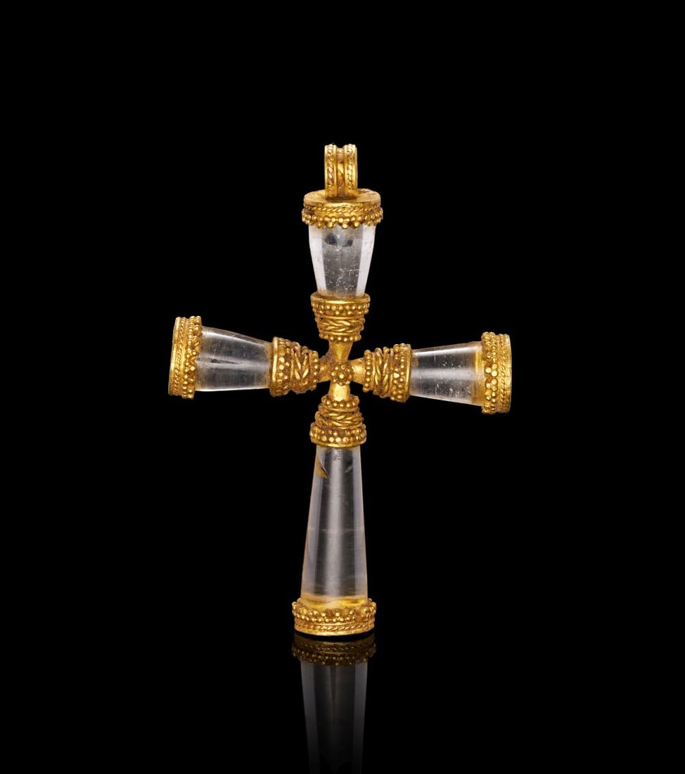 A BYZANTINE GOLD & ROCK CRYSTAL PENDANT CROSS CIRCA 6TH CENTURY A.D. (1 of 2)