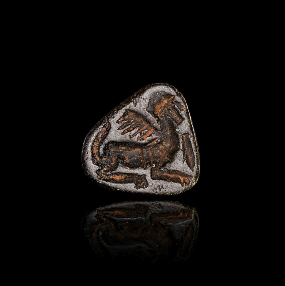 A LATE GREEK SERPENTINE STAMP SEAL DEPICTING A SPHINX, CIRCA 3RD CENTURY A.D. (1 of 3)