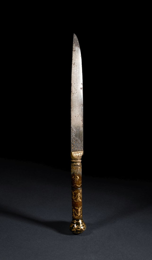 A JADE HILTED AND GOLD-DAMASCENED WATERED-STEEL DAGGER (KARD) 18TH CENTURY, PERSIA (1 of 5)