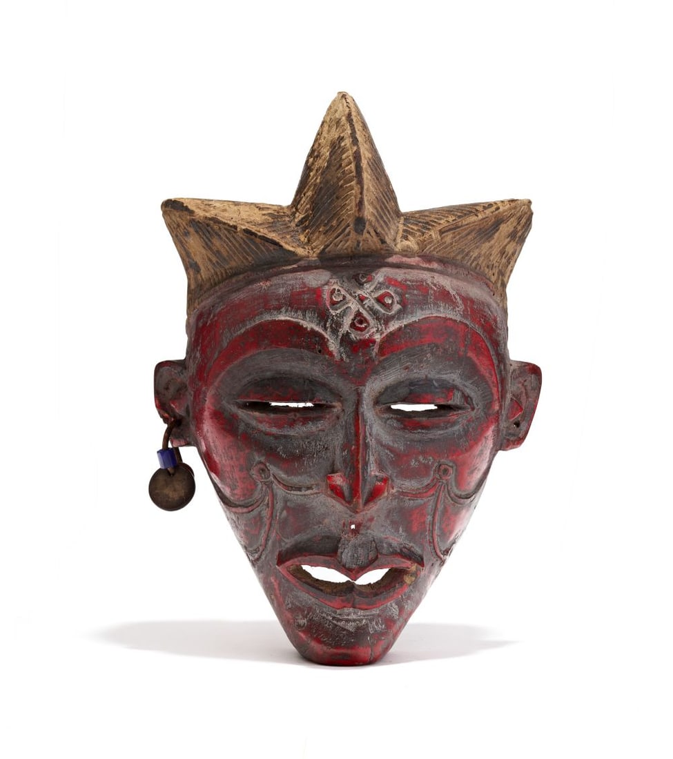 A BEAUTIFUL CHOKWE MASK, REPUBLIC OF CONGO (1 of 3)