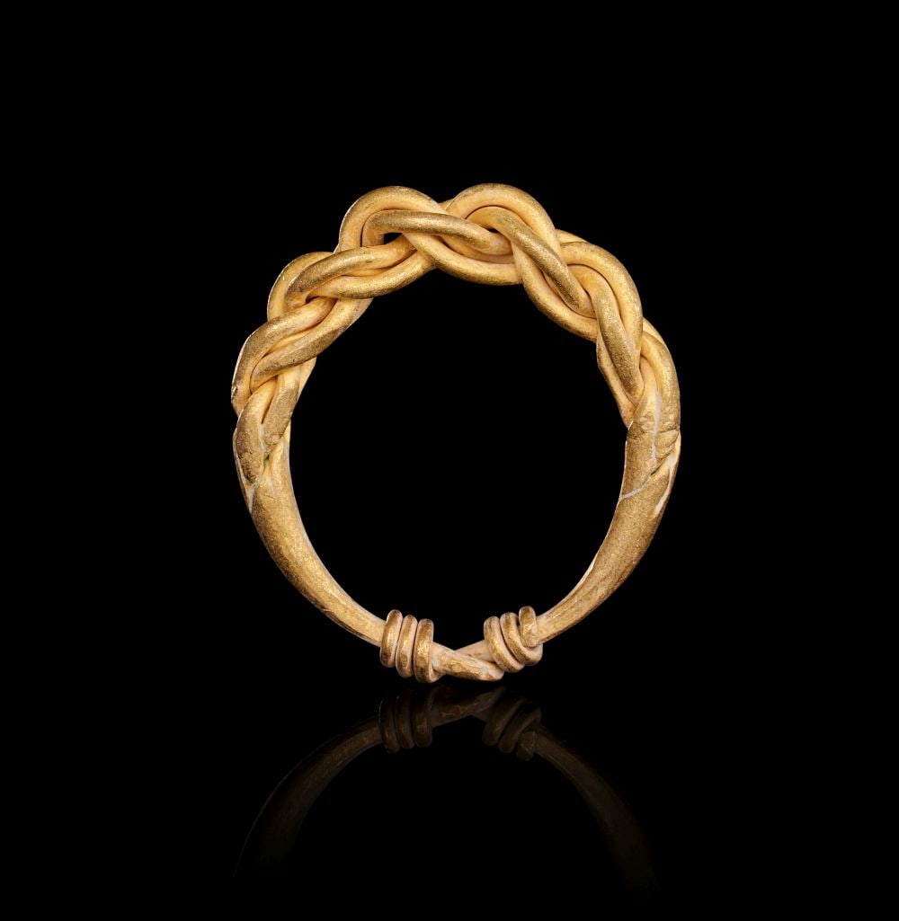 A VIKING GOLD RING, CIRCA 9TH-10TH CENTURY A.D. (1 of 2)