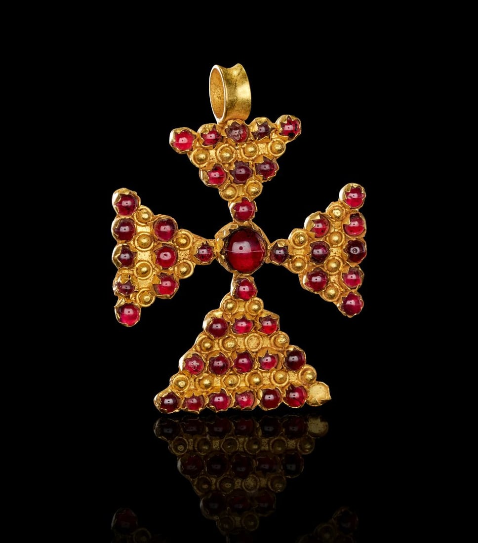 A BYZANTINE GOLD AND GARNET PENDANT CROSS CIRCA 6TH CENTURY A.D. (1 of 2)