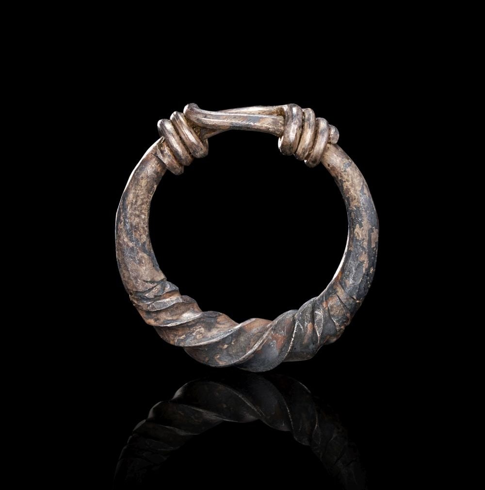 A VIKING SILVER RING, CIRCA 9TH-10TH CENTURY A.D. (1 of 2)