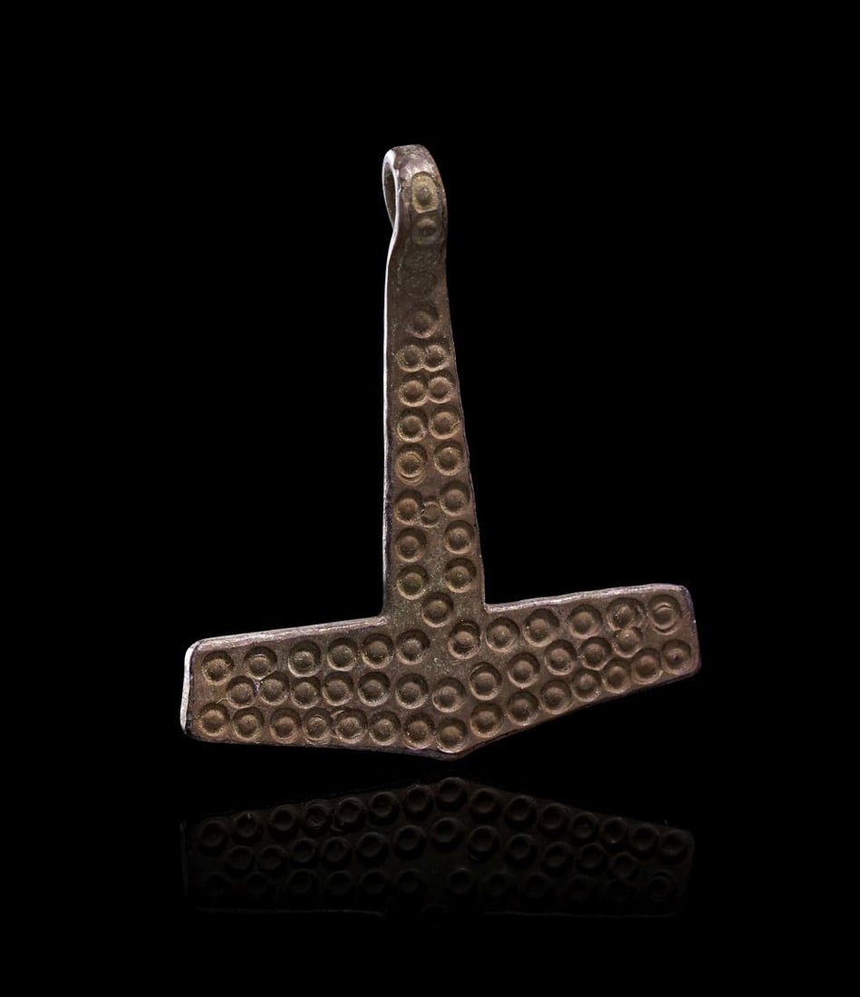 A VIKING SILVER PENDANT, CIRCA 9TH-10TH CENTURY A.D. (1 of 2)