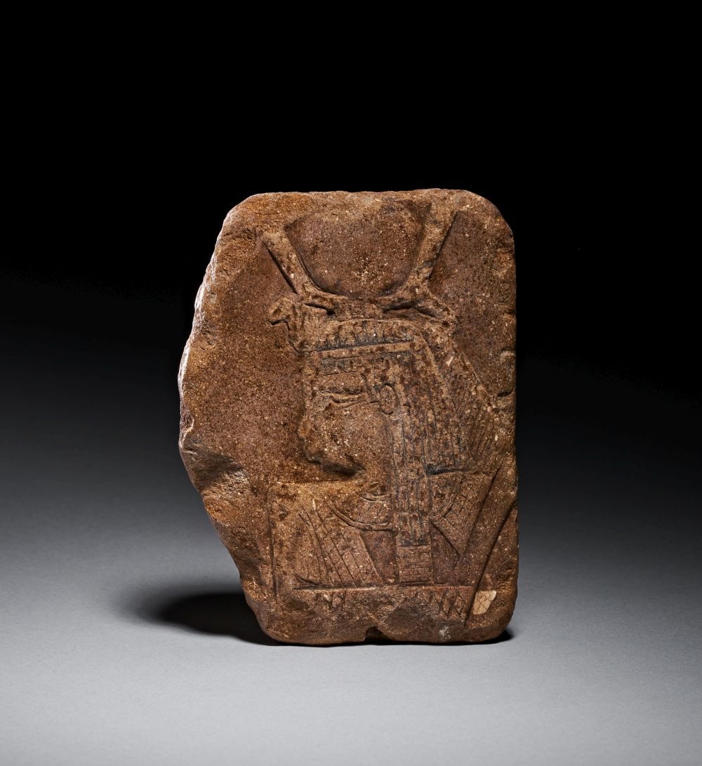 AN EGYPTIAN LIMESTONE RELIEF FRAGMENT NEW KINGDOM, 18TH DYNASTY, REIGN OF HATSHEPSUT, CIRCA 1473-14 (1 of 4)