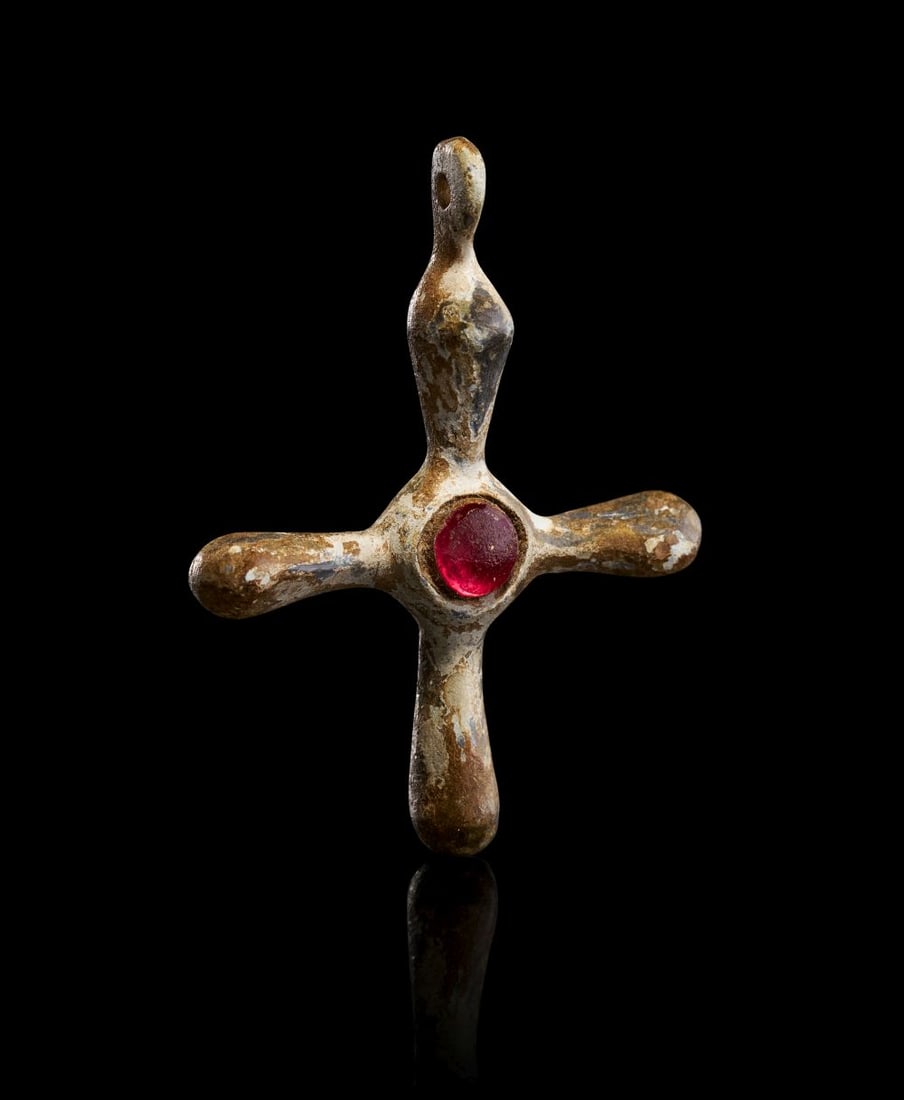 A BYZANTINE SILVER & GEM SET CROSS, CIRCA 8TH CENTURY A.D. (1 of 2)