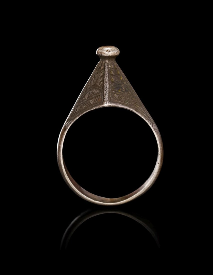 A SILVER ARMENIAN RING, CIRCA 19TH/20TH CENTURY (1 of 4)