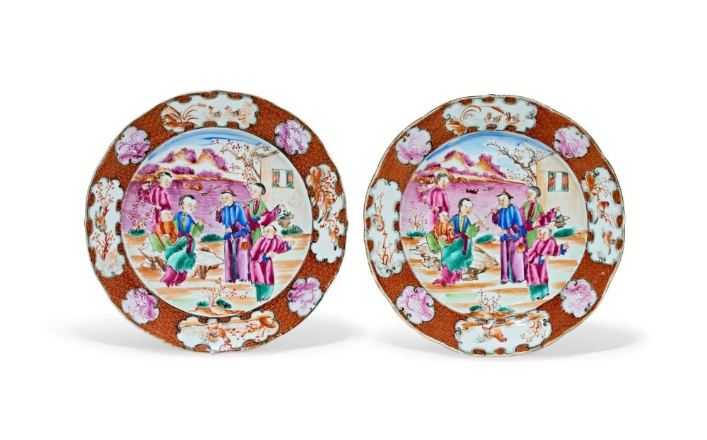 A PAIR OF CHINESE EXPORT PLATES, QIANLONG PERIOD 18TH CENTURY (1 of 3)