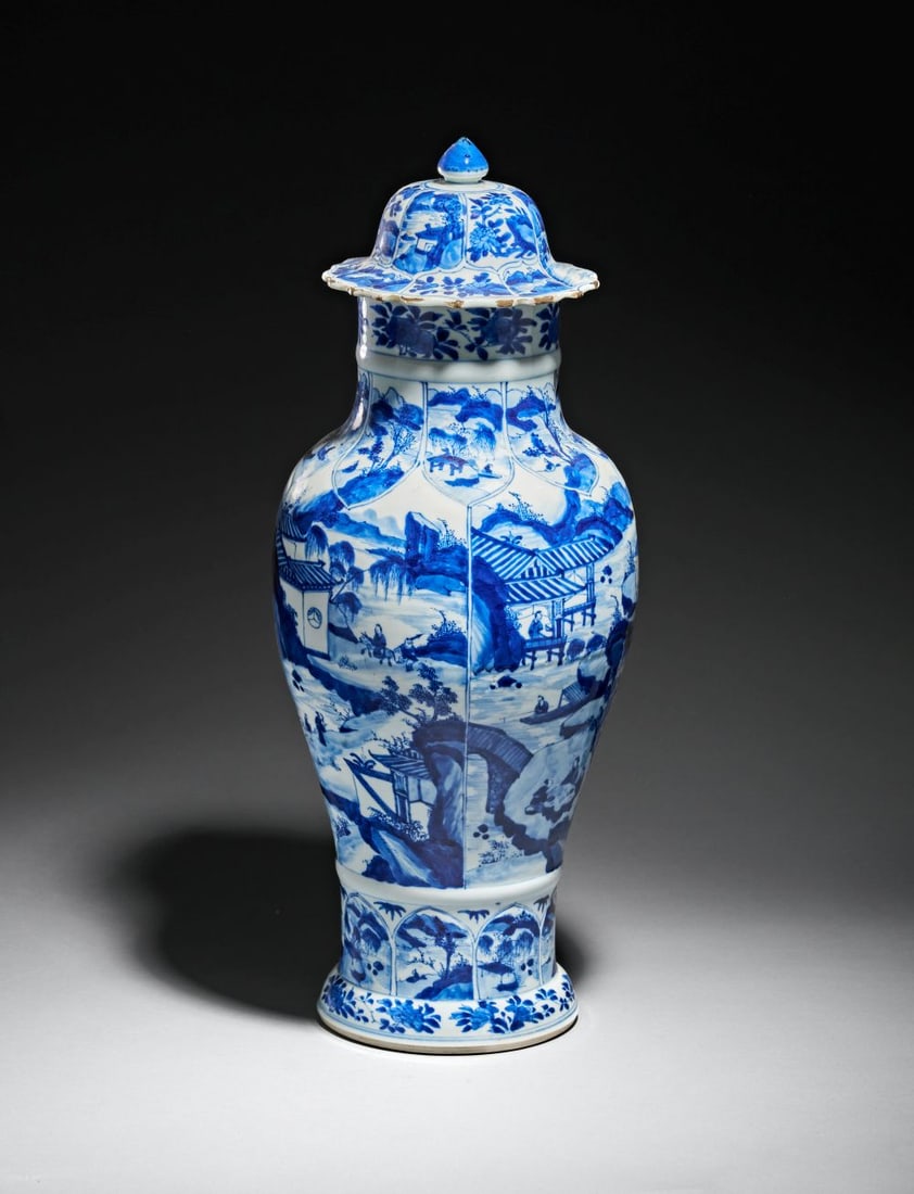 A CHINESE BLUE & WHITE LANDSCAPE LIDDED VASE, KANGXI PERIOD (1662-1722) (1 of 11)