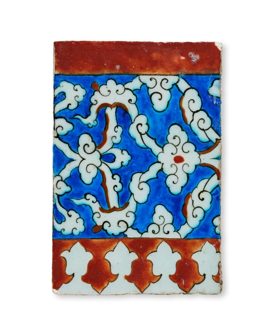 AN IZNIK POTTERY TILE, OTTOMAN TURKEY, CIRCA 1580 (1 of 5)