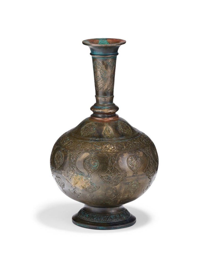 AN INDIAN BOTTLE VASE (SURAHI), 19TH CENTURY (1 of 6)
