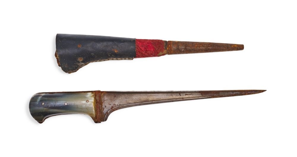 A MUGHAL JADE-HILTED DAGGER (PESH KABZ) NORTH INDIA, 18TH CENTURY (1 of 3)