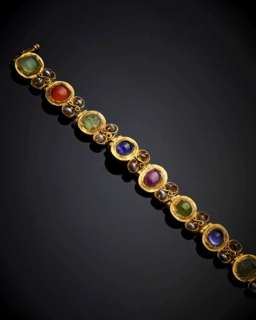 A RARE GEM SET BYZANTINE BRACELET, CIRCA 6TH CENTURY A.D. (1 of 3)
