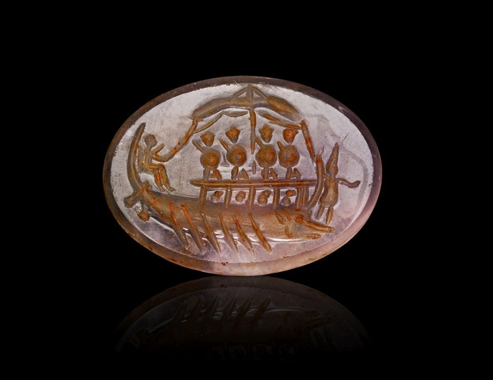 A LARGE ROMAN ITALIC AMETHYST INTAGLIO, DEPICTING ULYSSES ON THE BOAT SCENE, 1ST CENTURY B.C. (1 of 1)