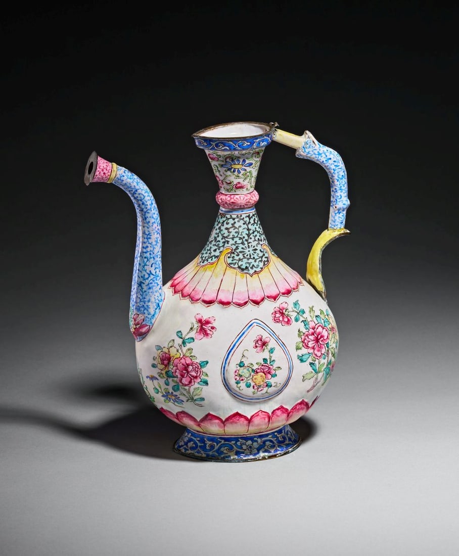 A CHINESE CANTON ENAMEL EWER, QIANLONG (1736–1795) (1 of 6)