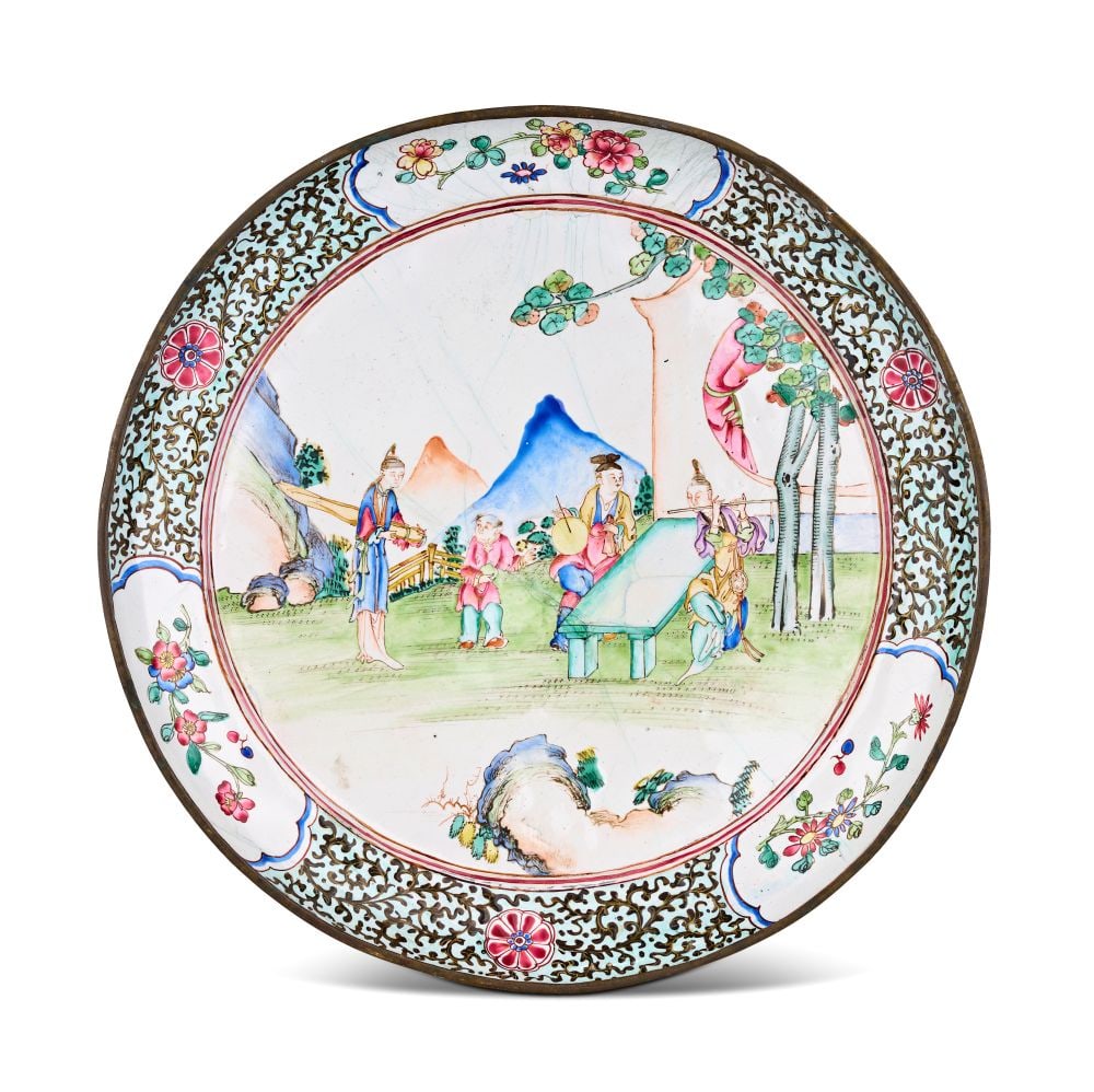 A CHINESE PAINTED ENAMEL DISH, QIANLONG PERIOD (1736-1795) (1 of 4)