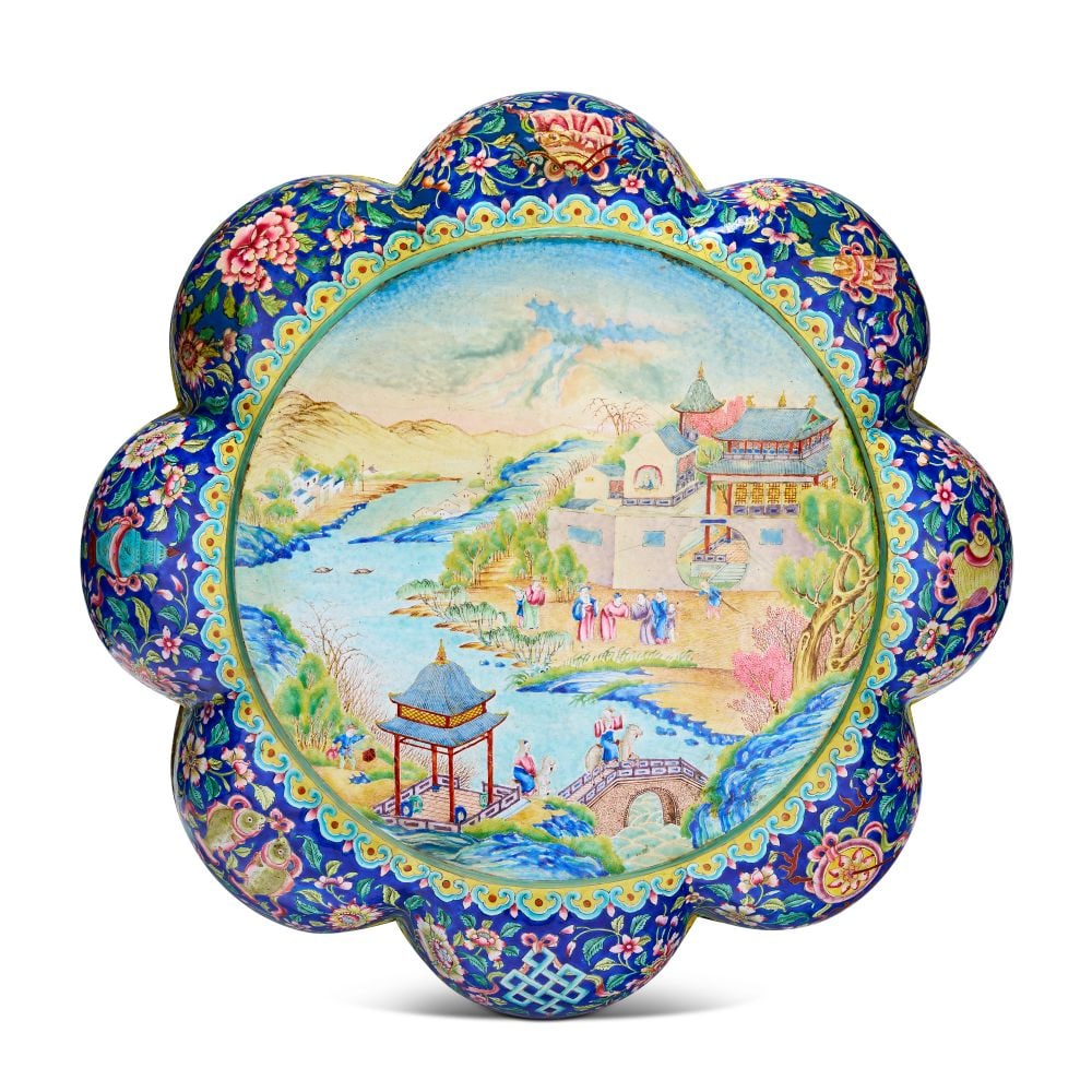 A LARGE CHINESE ENAMEL LIDDED BOX, QIANLONG (1736-1795) (1 of 5)