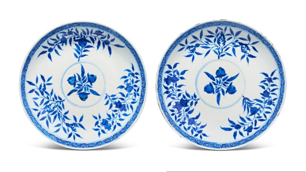A PAIR OF CHINESE BLUE & WHITE PEACH DISHES, GUANGXU MARK AND OF THE PERIOD (1875-1908) (1 of 11)