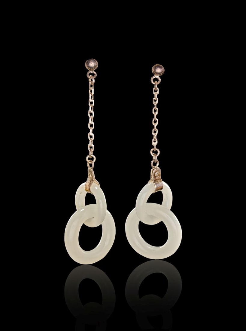 A PAIR OF CHINESE JADE DROP HOOP EARRINGS, SET ON SILVER, 19TH/20TH CENTURY (1 of 2)