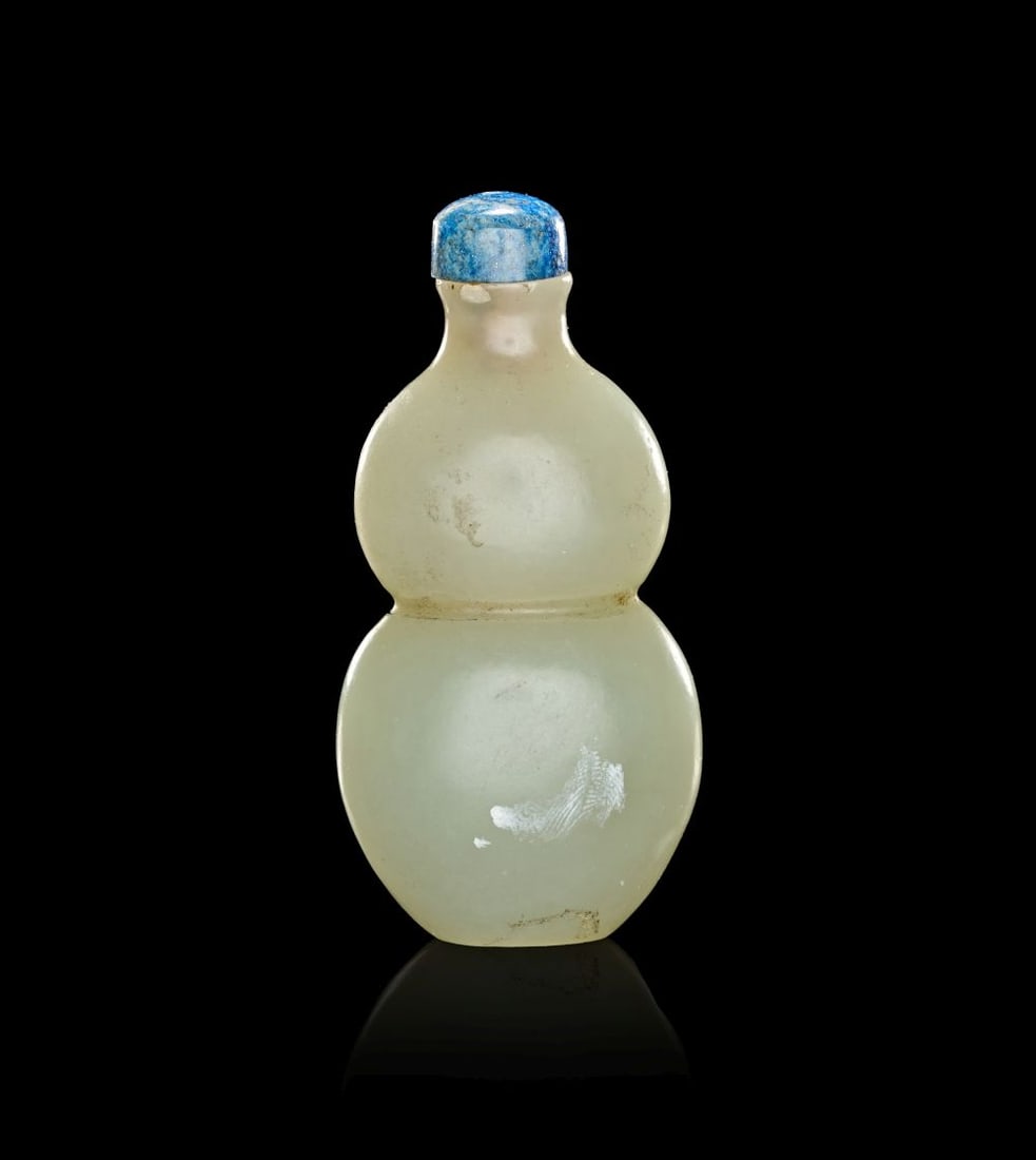 A CHINESE PALE GREEN JADE DOUBLE GOURD SNUFF BOTTLE, QING DYNASTY (1644-1911) (1 of 2)