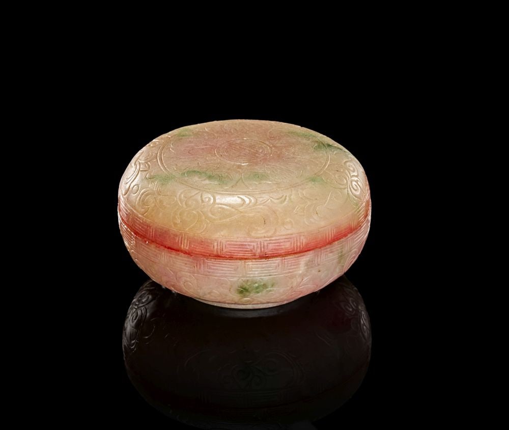A CHINESE CIRCULAR LIDDED JADE SEAL BOX & COVER, 18TH-19TH CENTURY (1 of 3)