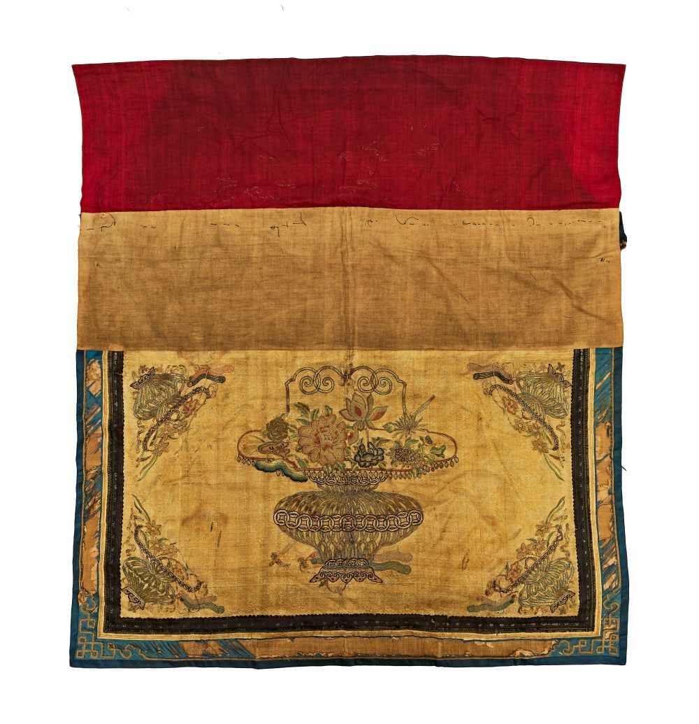 A LARGE CHINESE CREAM GROUND TEXTILE, 18TH CENTURY, YONGZHENG (1723-1735) (1 of 6)