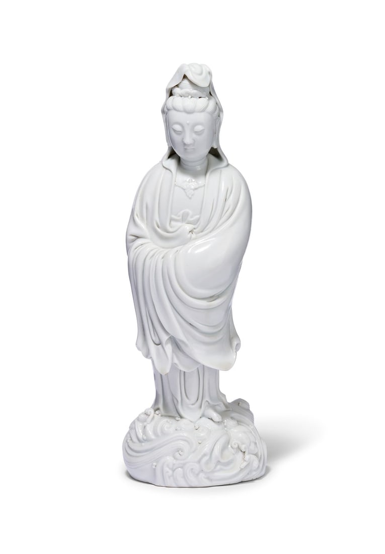 A BLANC DE CHINE FIGURINE OF A GUANYIN, QING DYNASTY (1644-1911) (1 of 7)