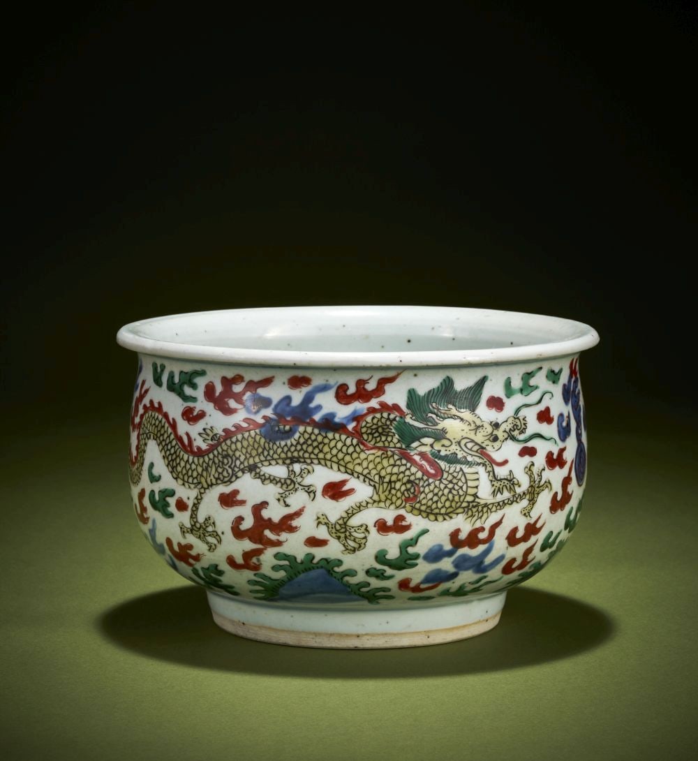 A CHINESE WUCAI DRAGON CENSER Kangxi Period, 1662–1722: A CHINESE WUCAI DRAGON CENSER Kangxi Period, 1662–1722 The censer is formed with a rounded, sl