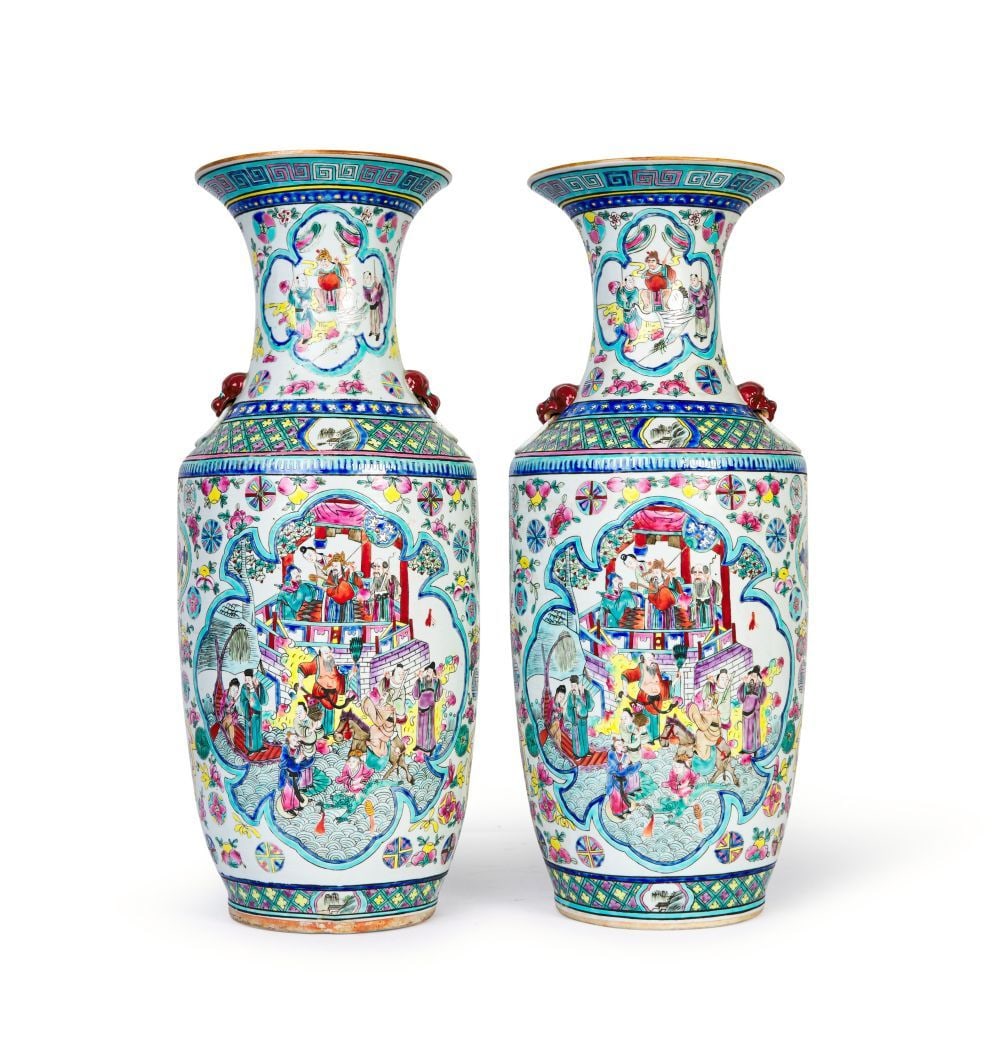 A PAIR OF CHINESE FAMILLE ROSE VASES, QING DYNASTY (1644–1911): A PAIR OF CHINESE FAMILLE ROSE VASES, QING DYNASTY (1644–1911) Of baluster form with broad sho