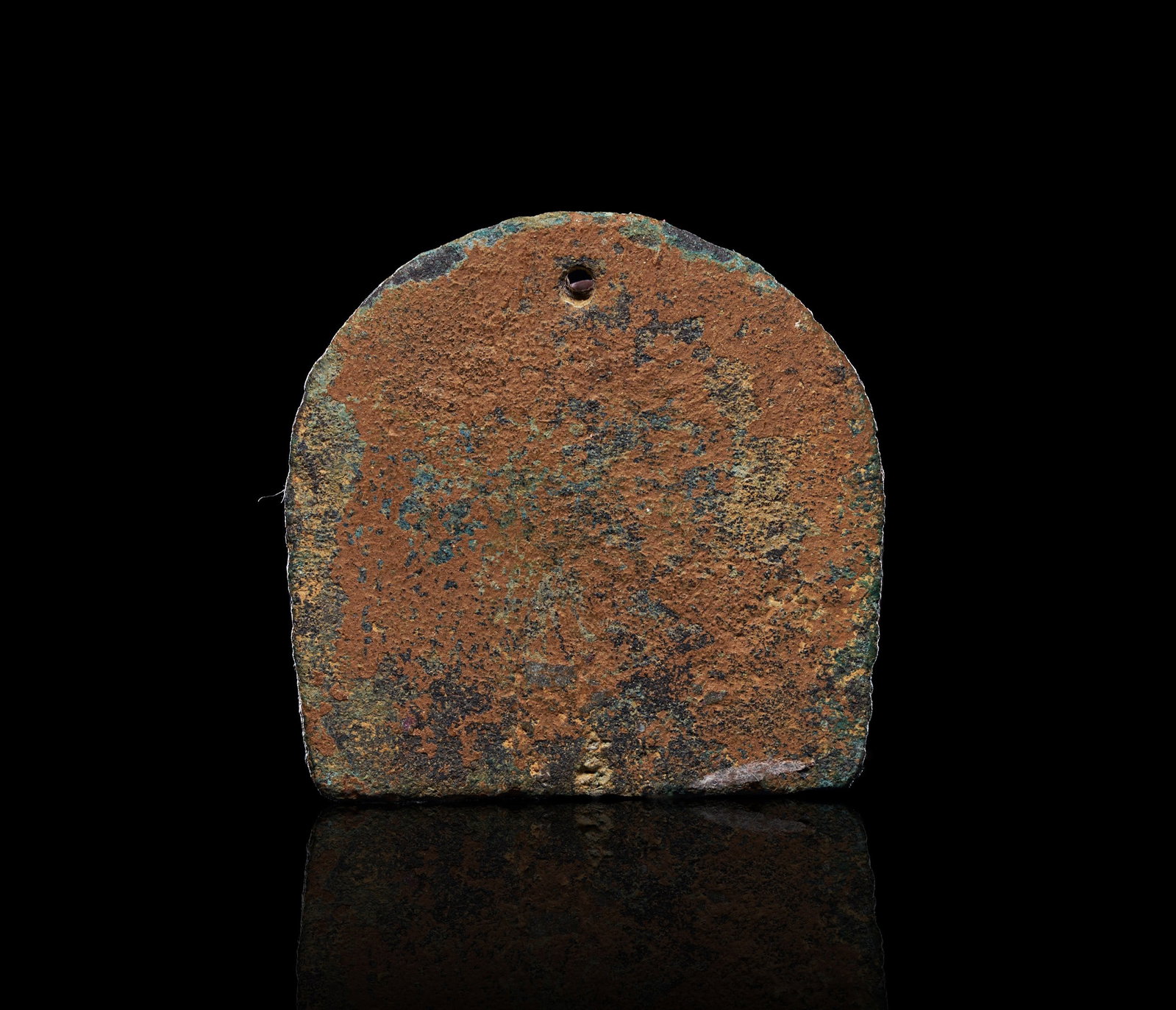 A CARVED SERPENTINE EGYPTIAN FACE FRAGMENT (1 of 1)