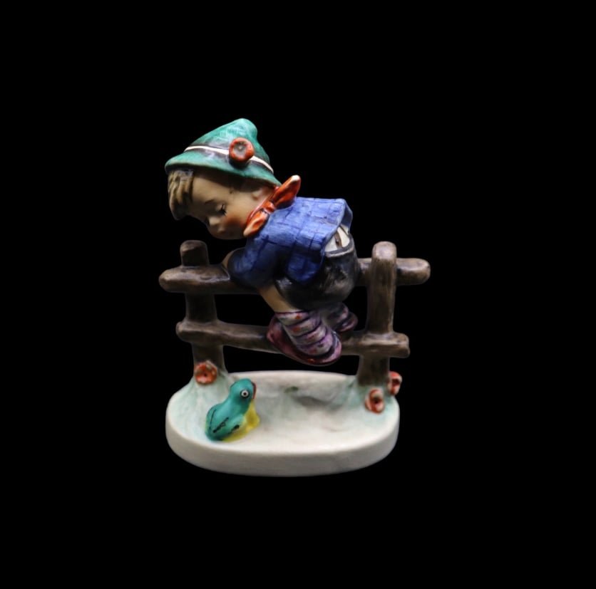 Goebel Hummel Porcelain “Retreat to Safety” #201 2/0 Figurine - TMK5: Adorable Goebel Hummel porcelain figurine titled Retreat to Safety in good vintage condition with no chips, scratches or cracks. There is crazing throughout the entire piece, please refer to the photo