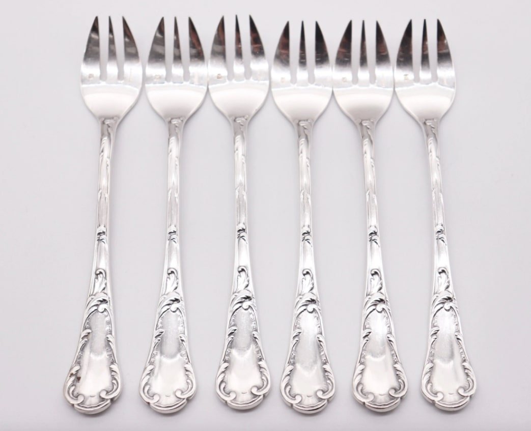 RARE Christofle Louis XV Chrysanthemum Pattern Silverplate Oyster / Seafood Forks - Set of 6 (1 of 6)