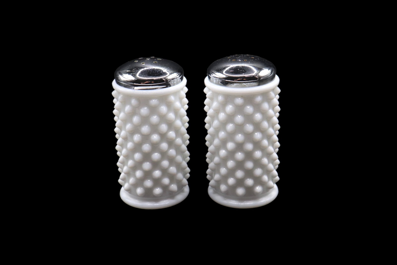 Fenton Art Glass Milk Glass Hobnail Salt & Pepper Shakers (1 of 4)