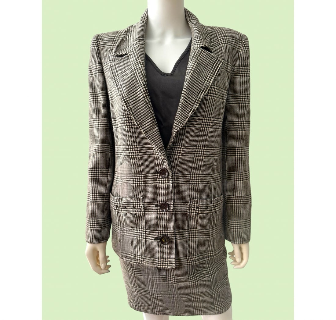 Vintage Pre-Owned Women’s Valentino Boutique Brown Wool Skirt Suit - Size 8 (1 of 4)