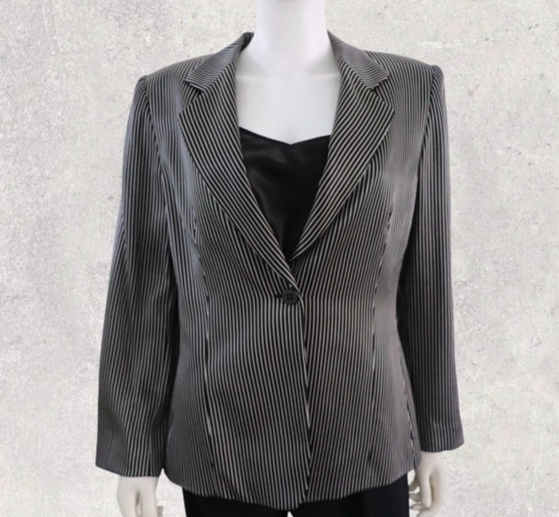 Pre-Owned Women’s Armani Collezioni Black and White Pinstripe Blazer - Size 12 (1 of 4)