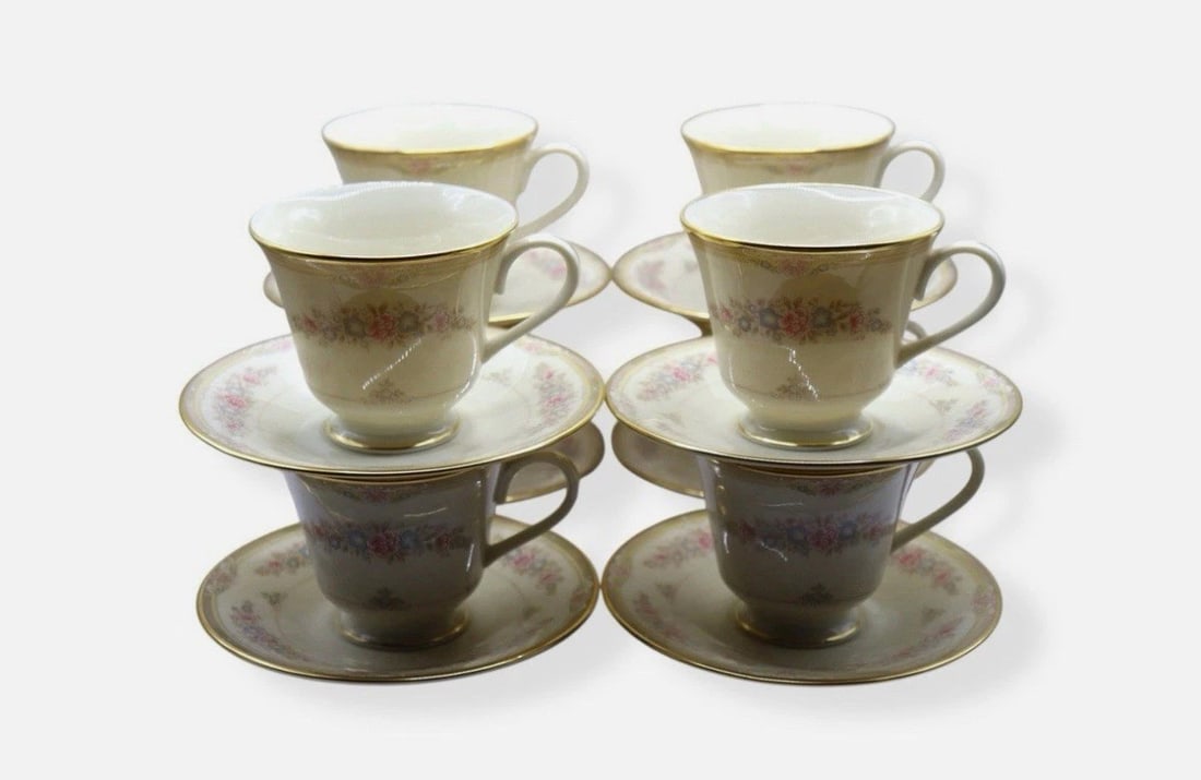 (8) Lenox Porcelain “Chesapeake” Footed Teacups & Saucers (1 of 4)