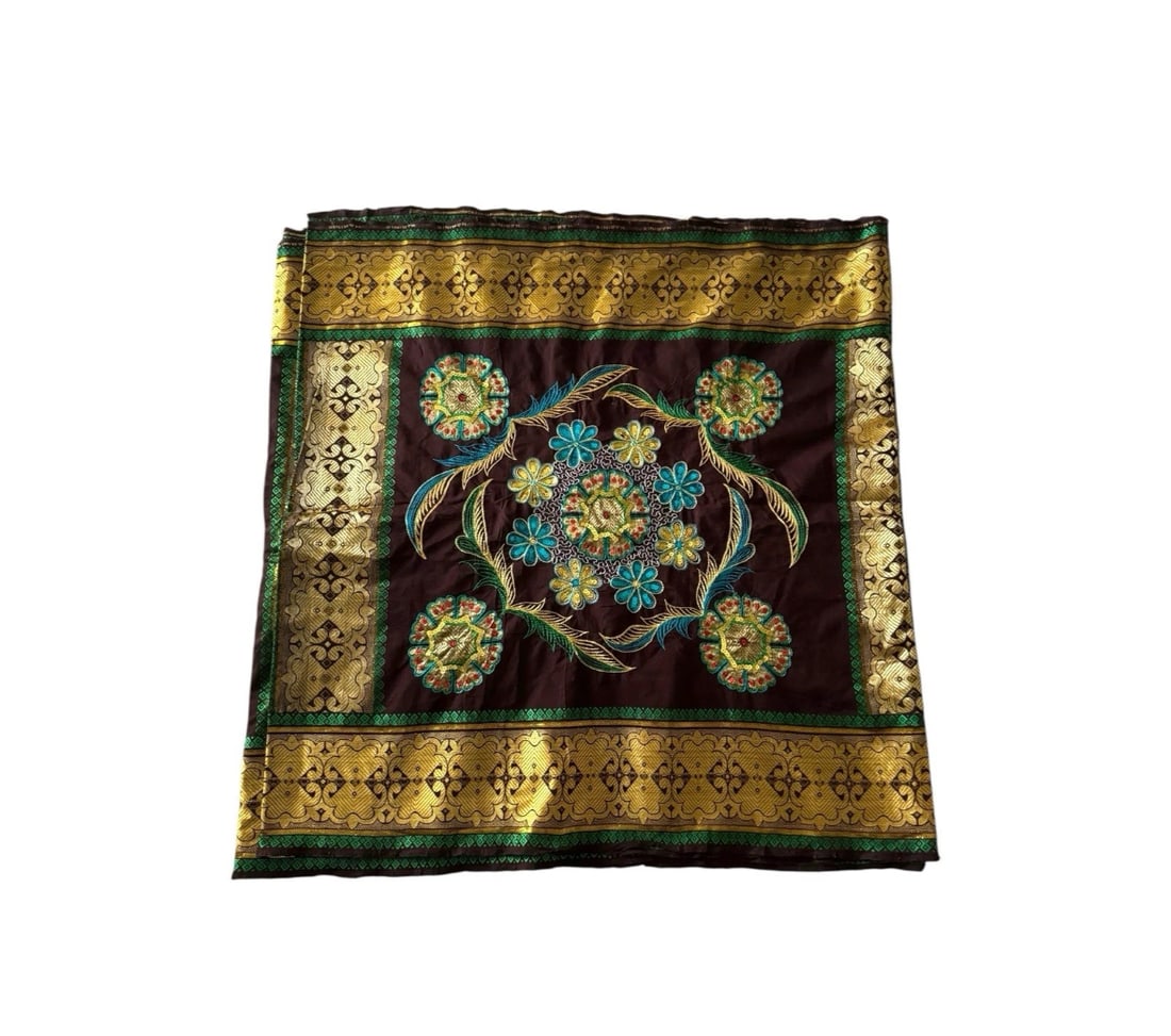 Vintage Harinis Embroidered Silk Saree - 35 x 270 Inches: The Vintage Harinis Embroidered Silk Saree is a traditional women's garment made from 100% silk, featuring intricate embroidery in a vibrant multi-color palette. With a length of 270 inches and a widt