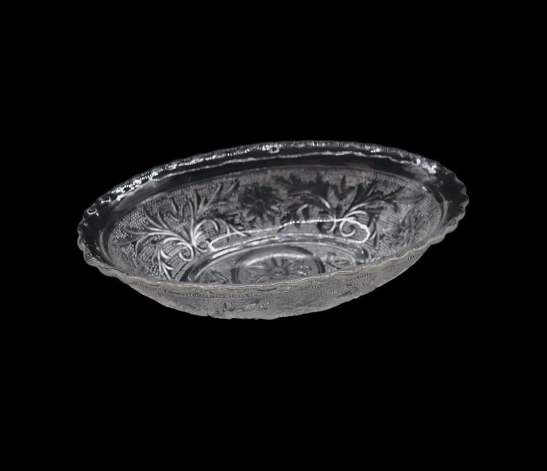 Anchor Hocking “Sandwich Clear” Oval Serving Bowl (1 of 2)
