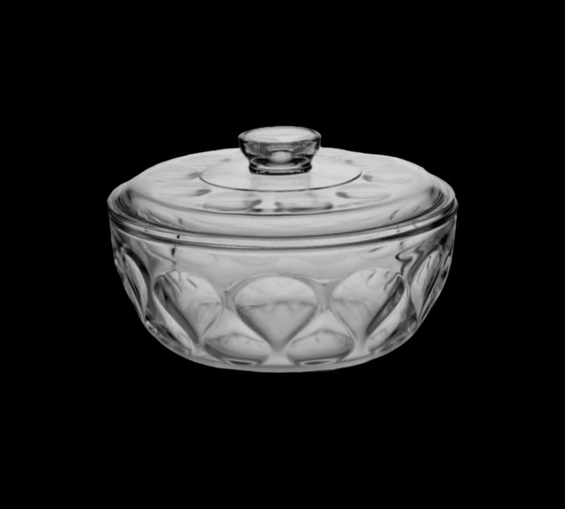 Pyrex “Originals Clear” Thumbprint Round 2.5QT Covered Casserole (1 of 3)