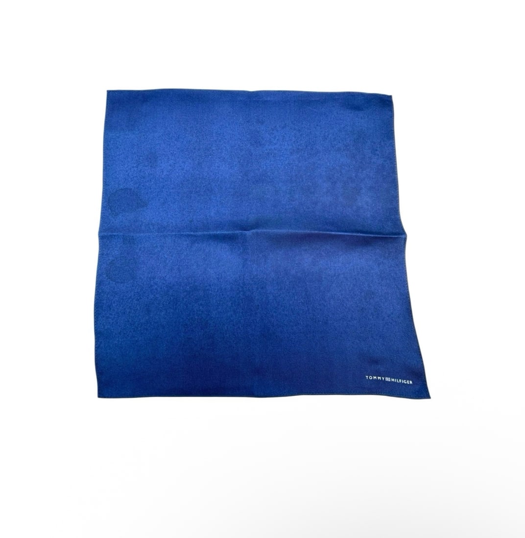 Tommy Hilfiger Men's Blue Solid 100% Silk Pocket Square (1 of 3)