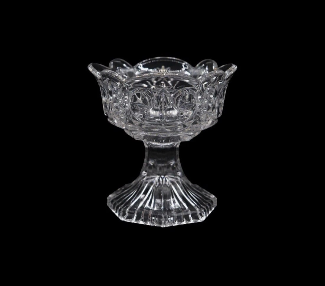 New Martinsville Glass Co. “Leaf and Star” Compote - #711 (1 of 2)