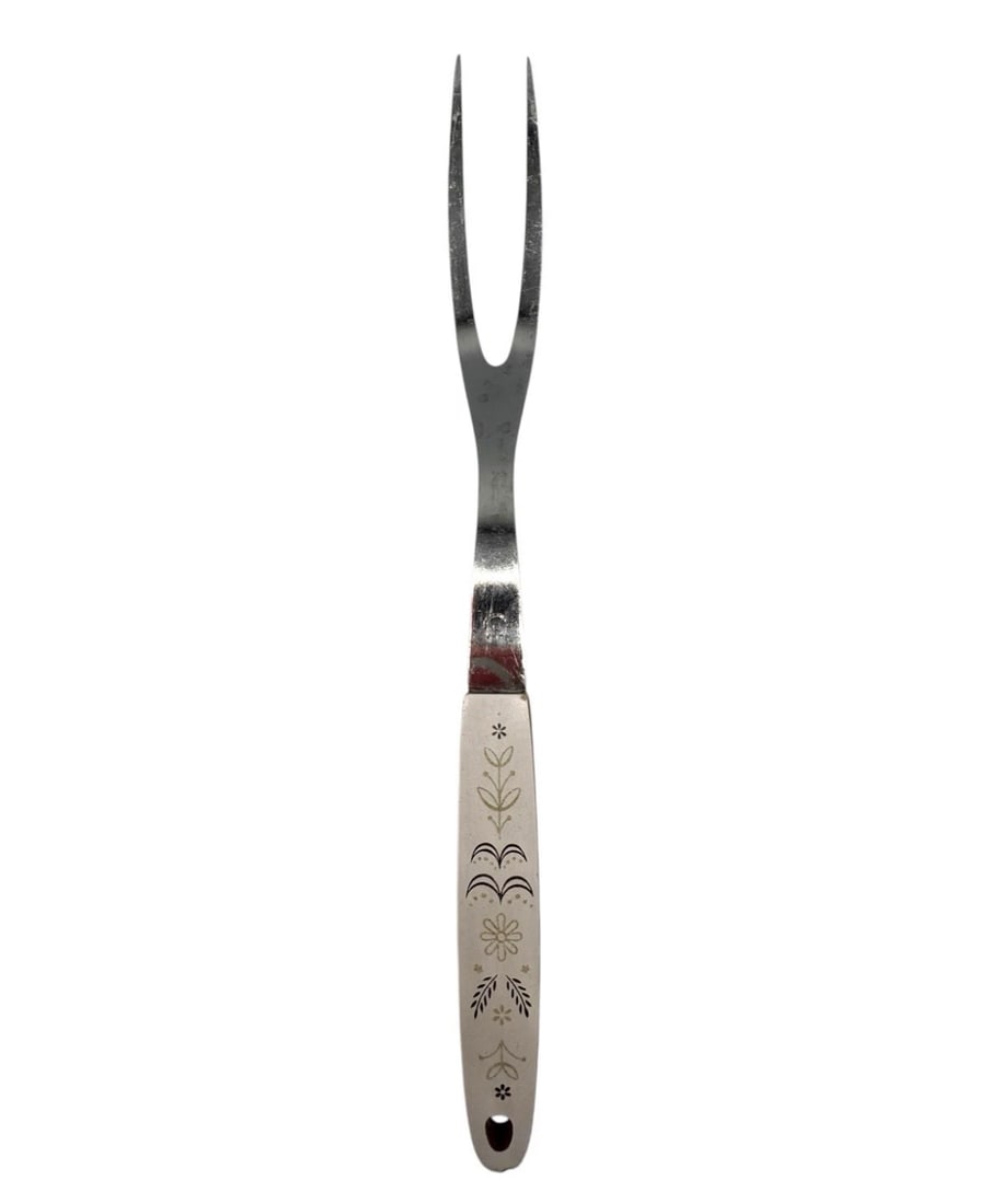 Vintage Flint Stainless Steel USA Harvest Wheat (Arrow, Arrowhead) Meat Fork: The Vintage Flint Stainless Steel USA Harvest Wheat Meat Fork is a collectible kitchen piece featuring a unique design with an arrow or arrowhead shape. Made by the Flint brand in the USA, this single