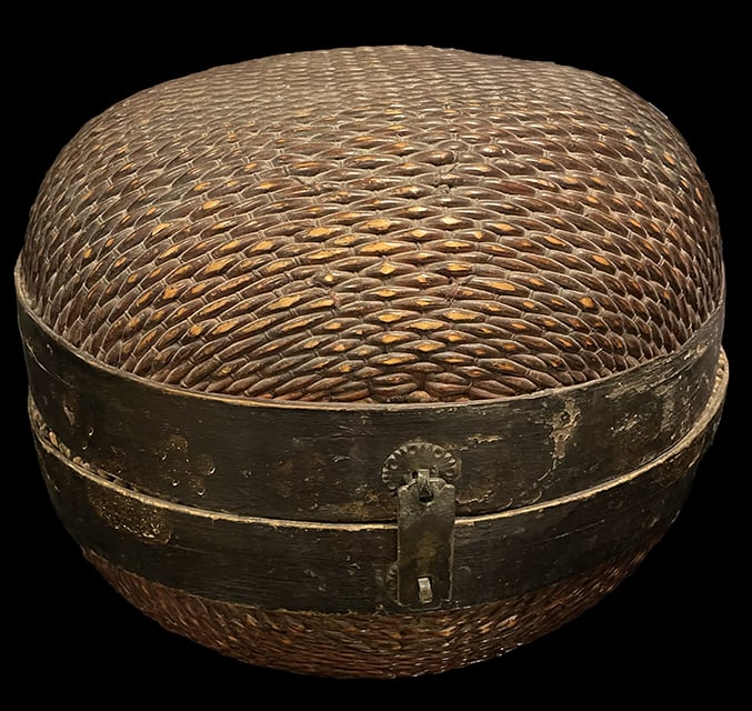 <b>Vintage Chinese Mid Century Rattan Hat Box</b> (1 of 7)
