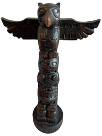 <b>Vintage Carved Totem Pole</b> 