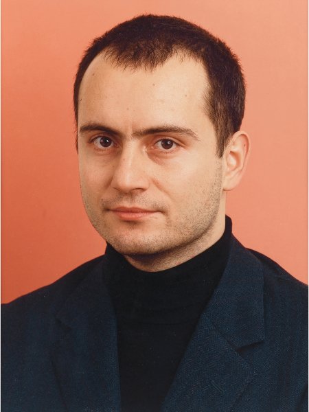 THOMAS RUFF: 1958RITRATTO (O.C. GEYLANT), POR.F.19, 1983-1985C-print, cm. 23x17 su carta cm. 28x22. Firma, data e numero esemplare 12/20 a matita sul retro; etichetta del Newport Harbor Art Museum California della