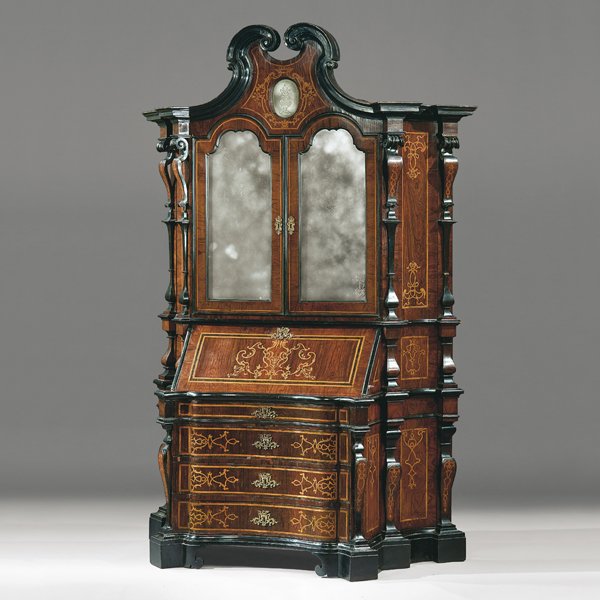 BUREAU TRUMEAU