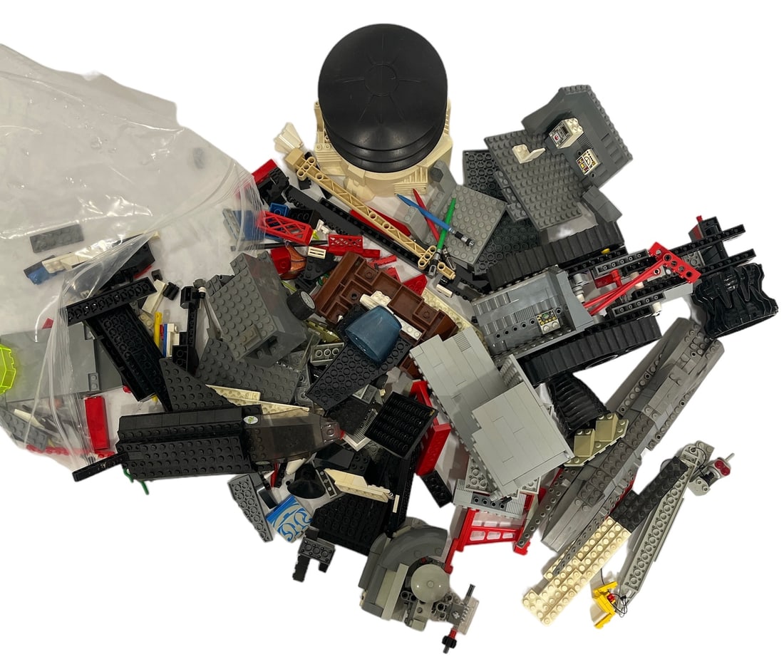 14x20 Bag of Assorted LEGO Parts: 14x20 Bag of Assorted LEGO Parts